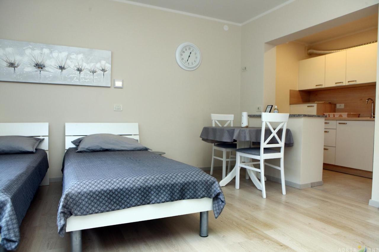 Spacious Izola Apartment Sl Exterior foto